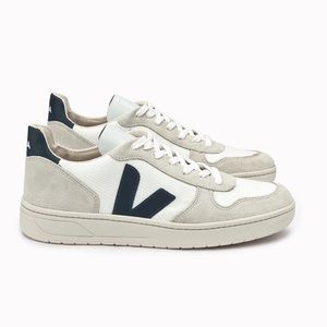 Size 8 Veja V-10 Sneaker White Nautico